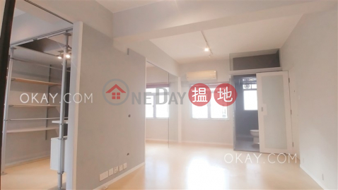 Generous 2 bedroom on high floor | For Sale | Wai Cheong Building 維昌大廈 _0
