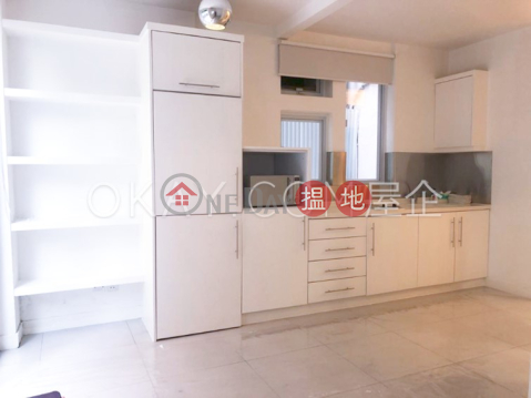 Charming 1 bedroom with terrace | For Sale | CNT Bisney 美琳園 _0