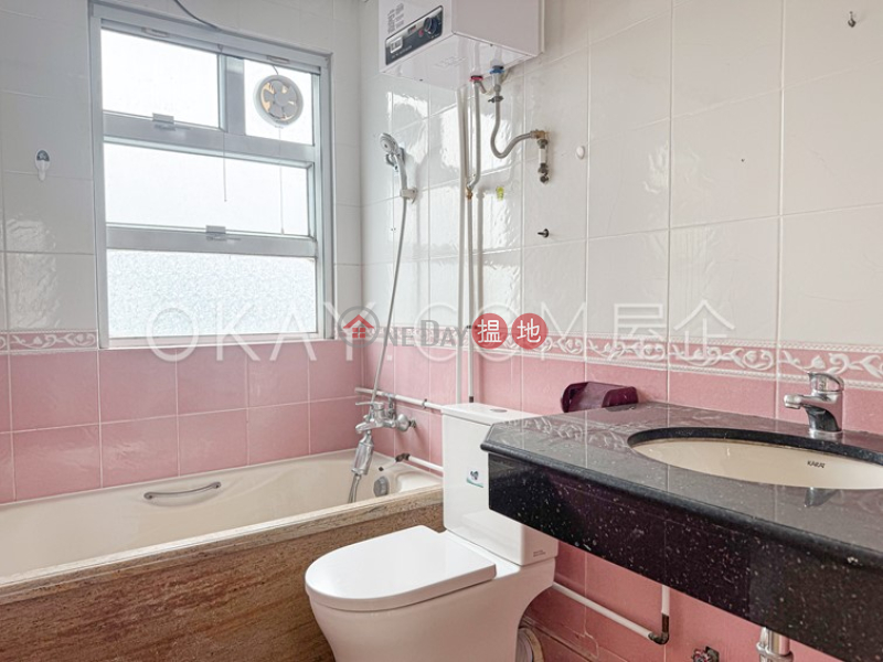 Generous house with rooftop & balcony | For Sale | Sai Sha Road | Ma On Shan, Hong Kong | Sales | HK$ 8.6M