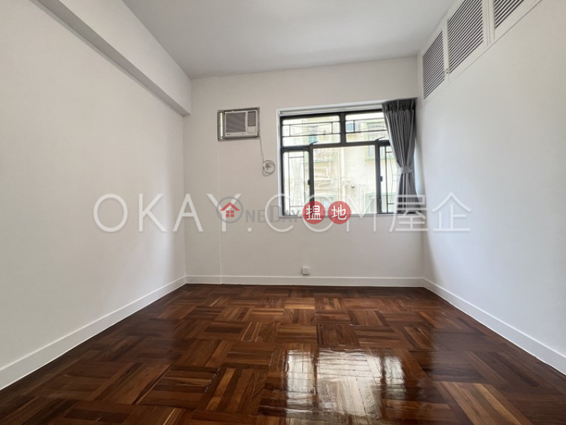 HK$ 50,000/ month Se-Wan Mansion, Wan Chai District, Charming 4 bedroom with balcony & parking | Rental