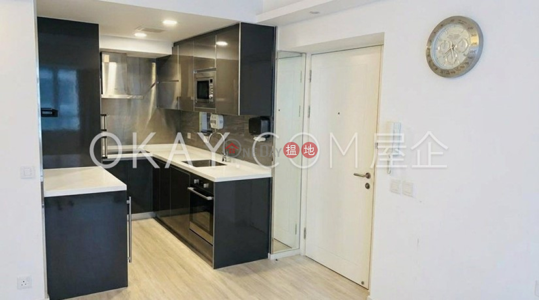HK$ 8.9M | University Heights Western District Generous 1 bedroom in Pokfulam | For Sale