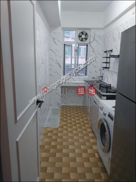 HK$ 32,000/ month, Garfield Mansion, Western District, Big unit with balcony for rent in Mid-Level Central