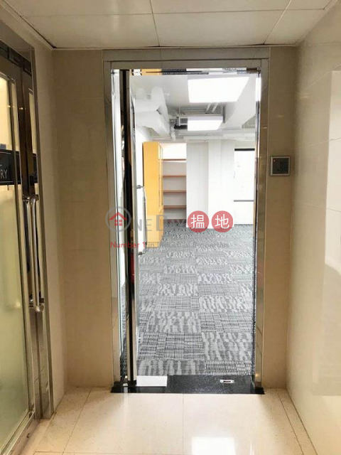697sq.ft Office for Rent in Wan Chai, Tung Wai Commercial Building 東惠商業大廈 | Wan Chai District (H000344604)_0