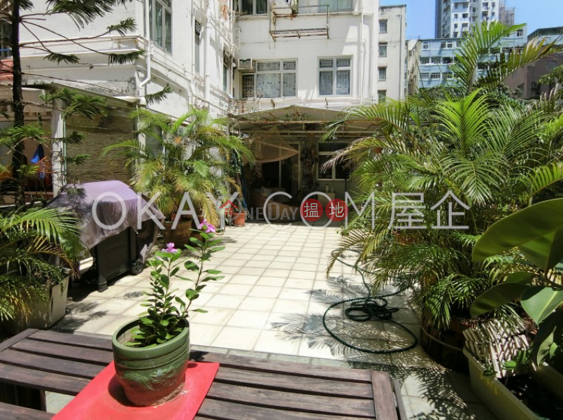 Cozy 1 bedroom with terrace | For Sale, Hang Yue Building 恆裕大廈 Sales Listings | Western District (OKAY-S294157)