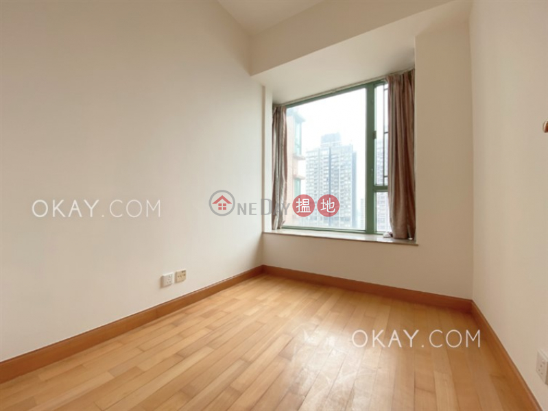 HK$ 40,000/ month | Bon-Point, Western District | Nicely kept 3 bedroom with balcony | Rental