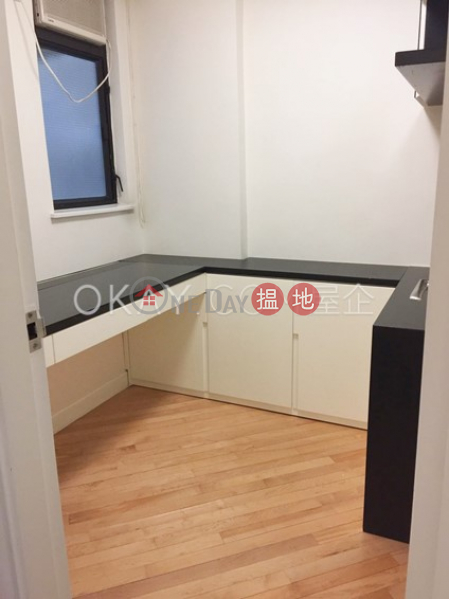 HK$ 27,000/ month CNT Bisney, Western District Tasteful 2 bedroom in Pokfulam | Rental