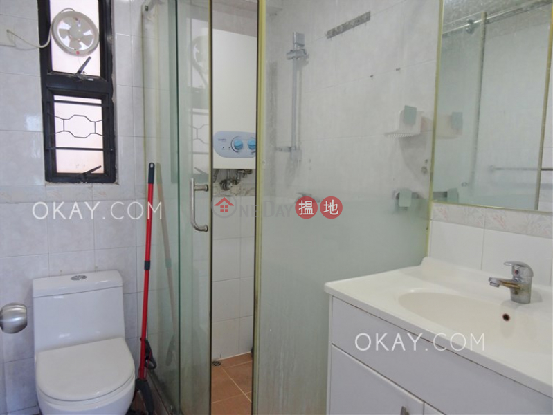 HK$ 26,000/ month, Yick Fung Garden Western District Charming 3 bedroom in Western District | Rental