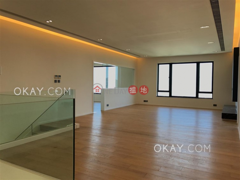 HK$ 400,000/ month | Broadview Villa, Wan Chai District | Luxurious penthouse with harbour views, rooftop | Rental