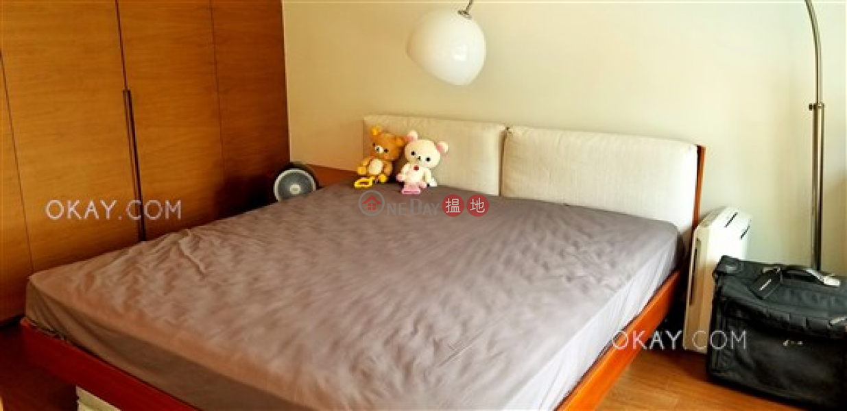 Tasteful 2 bedroom with parking | For Sale | 82 Repulse Bay Road | Southern District, Hong Kong, Sales HK$ 26.5M
