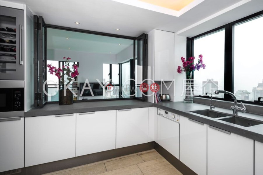 Exquisite penthouse with rooftop & balcony | For Sale | Centre Place 匯賢居 Sales Listings