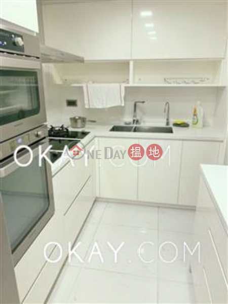 Gorgeous 4 bedroom with parking | For Sale | Everwell Garden 常康園 Sales Listings