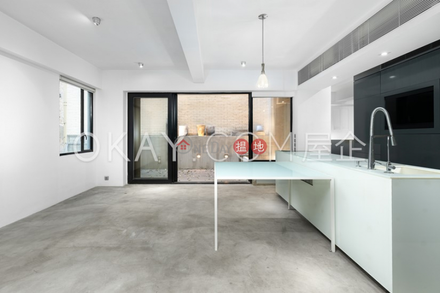 HK$ 17.8M, Staunton Building Central District | Rare 1 bedroom with terrace | For Sale