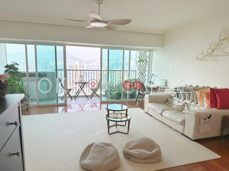 Efficient 3 bed on high floor with sea views & balcony | Rental | Summit Court 雲峰大廈 Rental Listings