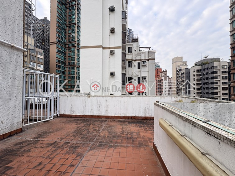 Intimate 1 bedroom on high floor with rooftop | For Sale | Midland Court 美蘭閣 Sales Listings