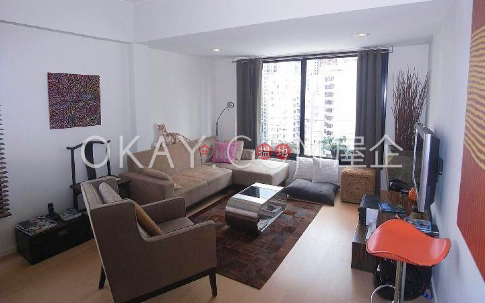 Tasteful 1 bedroom on high floor with rooftop | For Sale | Kam Kin Mansion 金堅大廈 Sales Listings