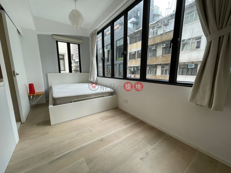 Property Search Hong Kong | OneDay | Residential | Rental Listings, Queen\'s Road West | 4/F Walk Up Building | Studio | 280\'