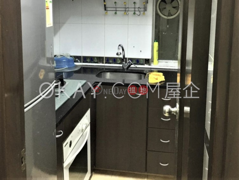 HK$ 27,000/ month Luckifast Building, Wan Chai District, Tasteful 2 bedroom with terrace | Rental
