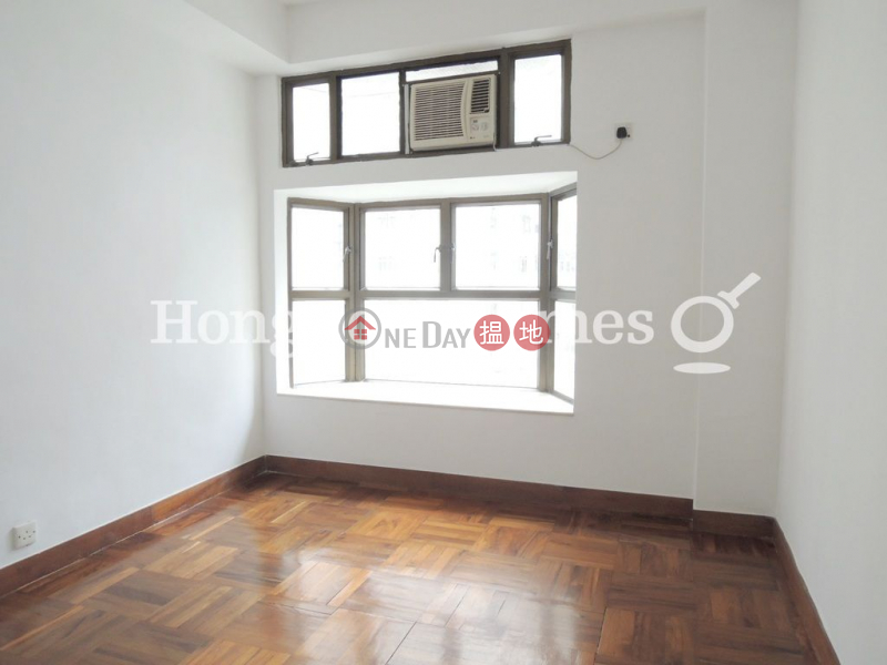 3 Bedroom Family Unit for Rent at Sun and Moon Building | Sun and Moon Building 日月大廈 Rental Listings