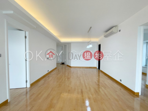 Exquisite 2 bedroom with balcony & parking | For Sale | ONE BEACON HILL PHASE2 畢架山一號2期 _0