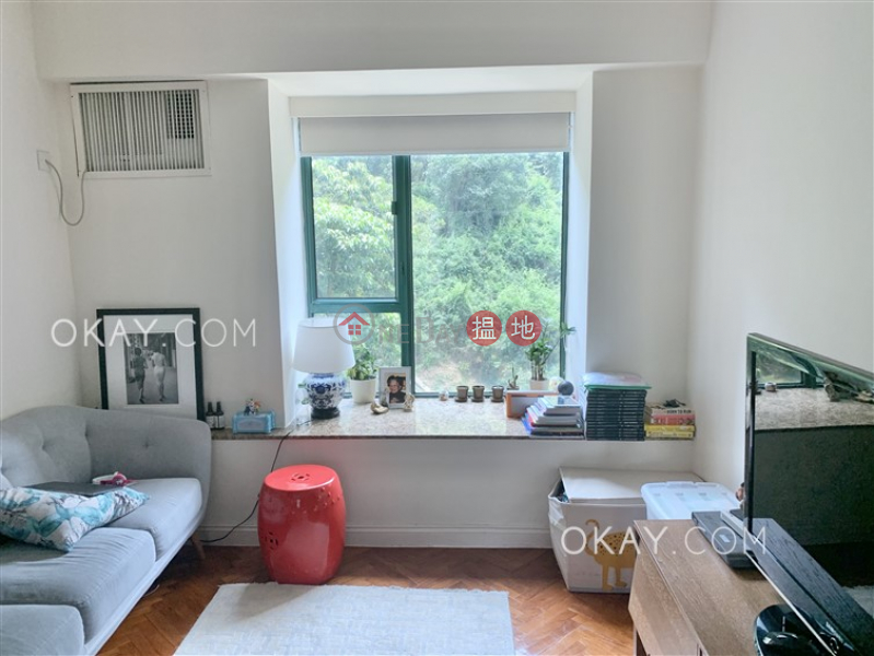 Charming 2 bedroom in Mid-levels Central | Rental | Hillsborough Court 曉峰閣 Rental Listings
