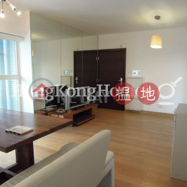 3 Bedroom Family Unit for Rent at Centrestage | Centrestage 聚賢居 _0