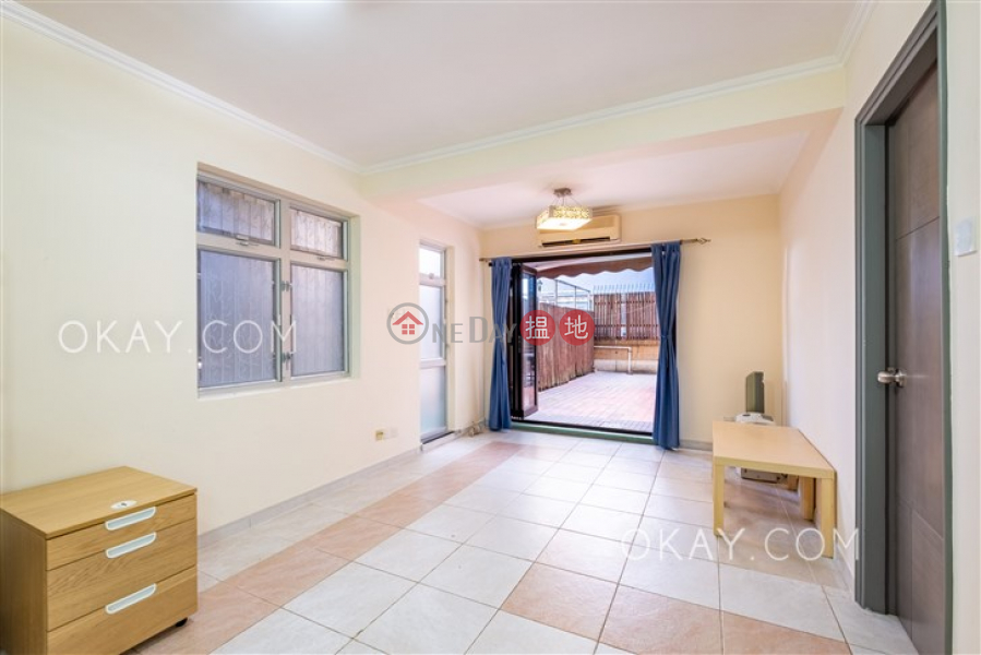 Intimate 1 bedroom in Quarry Bay | For Sale | Hoi Kwong Court 海光苑 Sales Listings