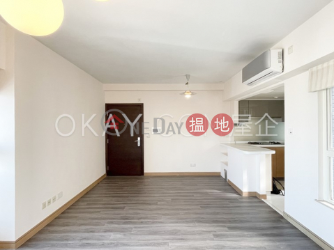 Stylish 2 bedroom on high floor with balcony | Rental | Centrestage 聚賢居 _0