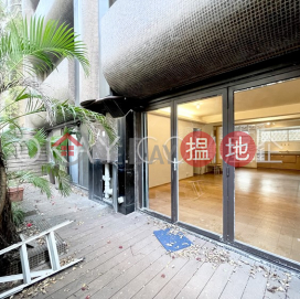 Stylish 3 bedroom with terrace & parking | Rental