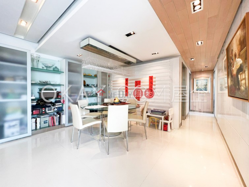 Property Search Hong Kong | OneDay | Residential Sales Listings | Exquisite 2 bed on high floor with rooftop & balcony | For Sale