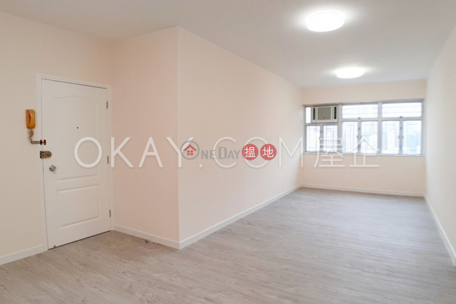 Charming 3 bedroom with parking | Rental, Miramar Villa 美麗邨 Rental Listings | Wan Chai District (OKAY-R165045)