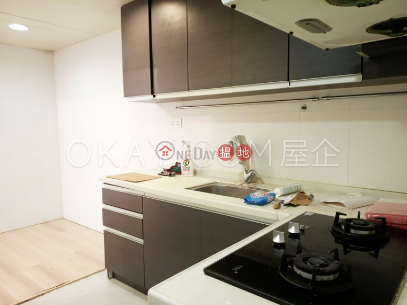 Tasteful 3 bedroom with harbour views & balcony | Rental | Marco Polo Mansion 海威大廈 Rental Listings