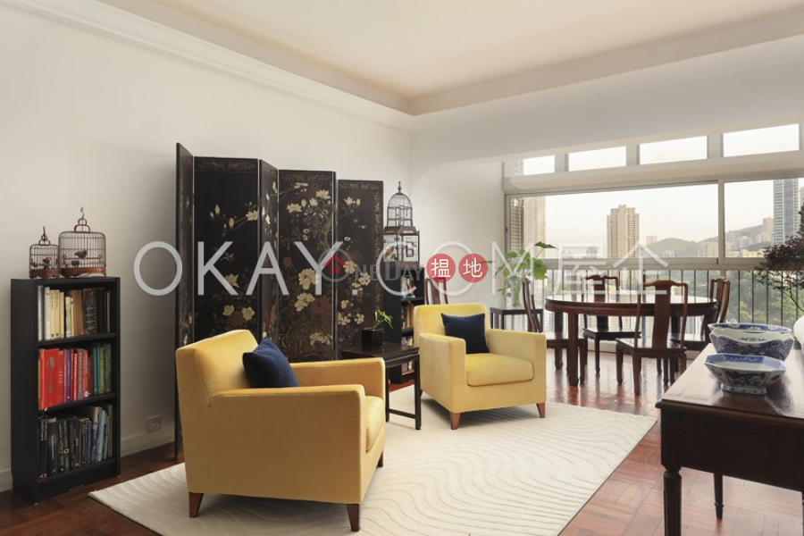 Luxurious 4 bedroom with parking | For Sale | Woodland Heights 怡園 Sales Listings