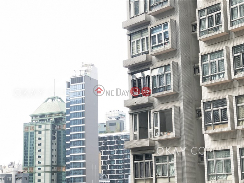 HK$ 26,000/ month, The Nova | Western District | Tasteful 1 bedroom with balcony | Rental