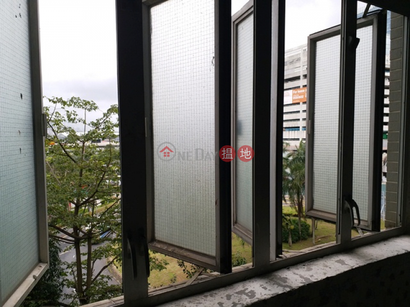 HK$ 101.51M | Mai Tak Industrial Building, Kwun Tong District, 3 adjoining industrial units at Wai Yip Street / Hoi Yuen Road junction Roundabout for sale