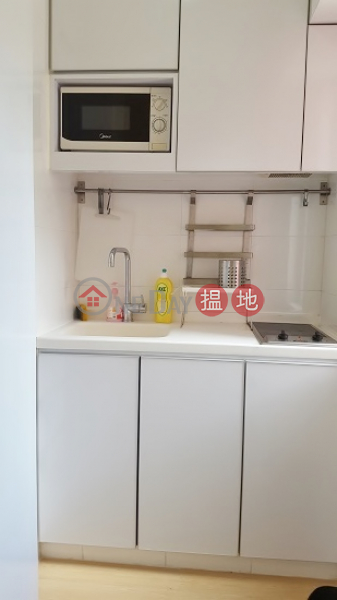 special unit with flat roof, and next the Escalator, 23 Hollywood Road | Central District Hong Kong Rental | HK$ 15,800/ month