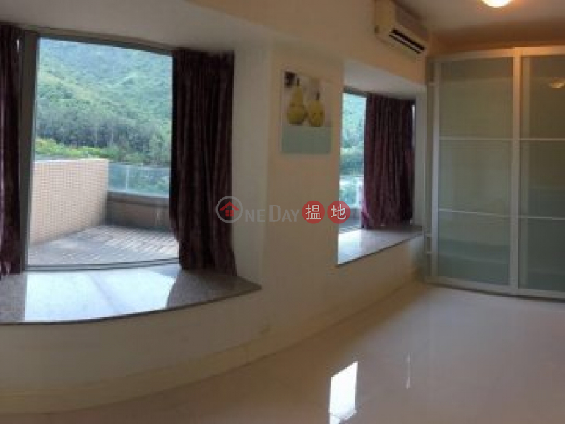 HK$ 16,000/ month Caribbean Coast, Phase 4 Crystal Cove, Tower 15, Lantau Island Nice apartment with big bedroom and big balcony