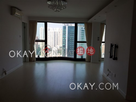 Gorgeous 2 bedroom on high floor with parking | For Sale | Crescent Heights 月陶居 _0
