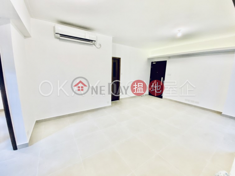 Elegant 3 bedroom with terrace | Rental, Welcome Mansion 華廈大廈 | Wan Chai District (OKAY-R290653)_0