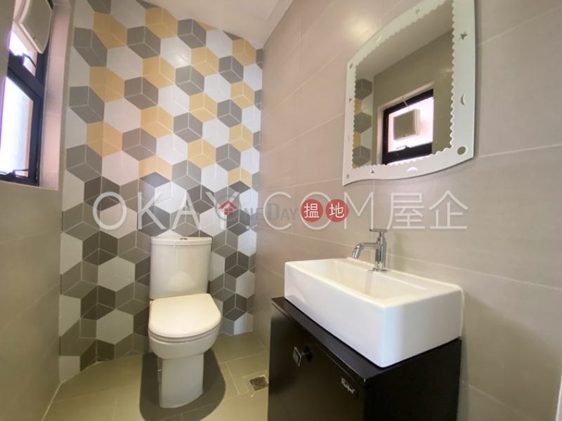 Gorgeous 3 bedroom on high floor with balcony & parking | Rental | Tower 1 Ruby Court 嘉麟閣1座 Rental Listings