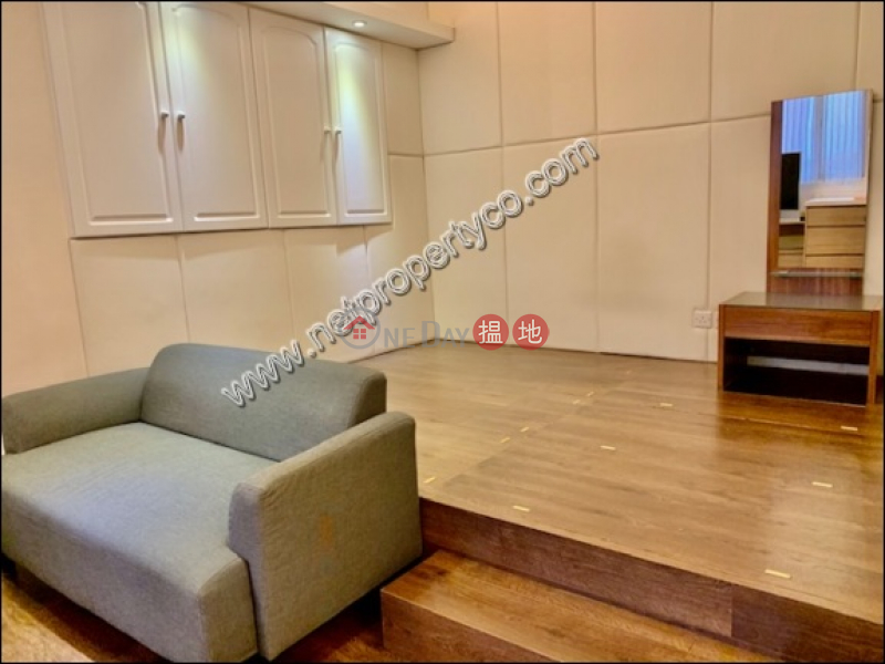 Studio flat for sale with lease in Wanchai | Tai Tak Building 大德樓 Sales Listings
