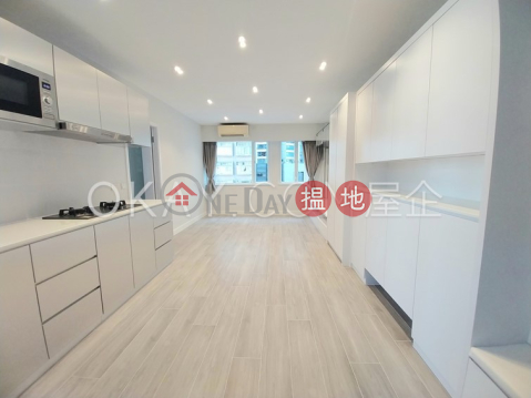 Cozy 2 bedroom in Mid-levels West | Rental | Golden Valley Mansion 金谷大廈 _0