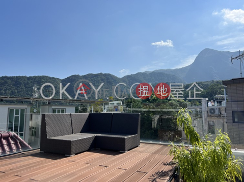 Charming house with sea views, rooftop & balcony | Rental | Nga Yiu Tau Village House 瓦窰頭村屋 _0