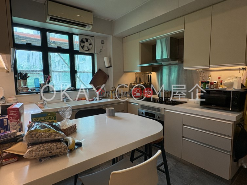 Nicely kept 3 bedroom with balcony & parking | For Sale | Beau Cloud Mansion 碧雲樓 Sales Listings