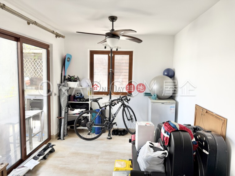 Nicely kept house with sea views, rooftop & balcony | Rental | Tai Hang Hau Village 大坑口村 Rental Listings