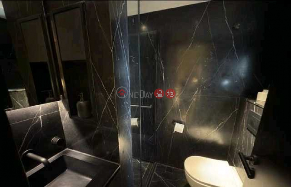 EIB Tower | Middle | Office / Commercial Property, Rental Listings, HK$ 28,200/ month