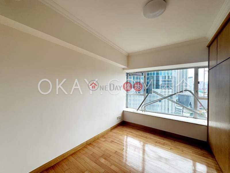 Gorgeous 3 bedroom in Kowloon Station | For Sale | The Waterfront Phase 1 Tower 3 漾日居1期3座 Sales Listings