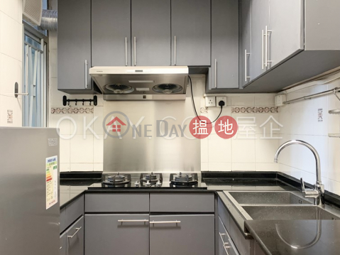 Unique 3 bedroom in Mid-levels West | For Sale | Skyview Cliff 華庭閣 _0