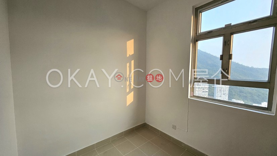 Beautiful 3 bedroom with balcony & parking | Rental | 111 Mount Butler Road Block C-D 畢拉山道 111 號 C-D座 Rental Listings