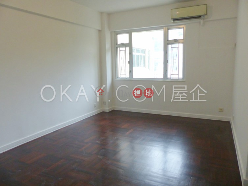 Efficient 4 bedroom with balcony & parking | Rental | Scenic Villas 美景臺 Rental Listings