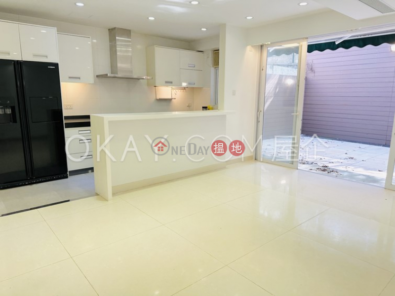 HK$ 28M | Las Pinadas, Sai Kung, Gorgeous house with parking | For Sale